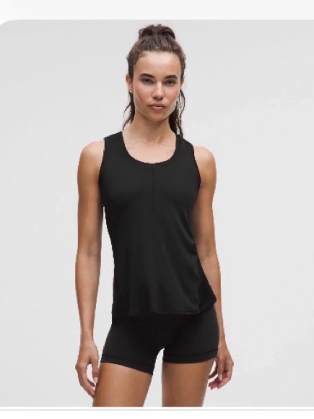 black lululemon lightweight flowy hem tank‎ top large stretchy